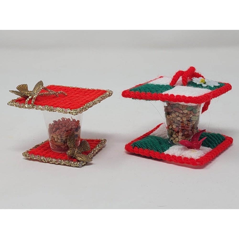 Vintage Handmade Christmas Ornament Crocheted‎ Plastic Bird Feeder